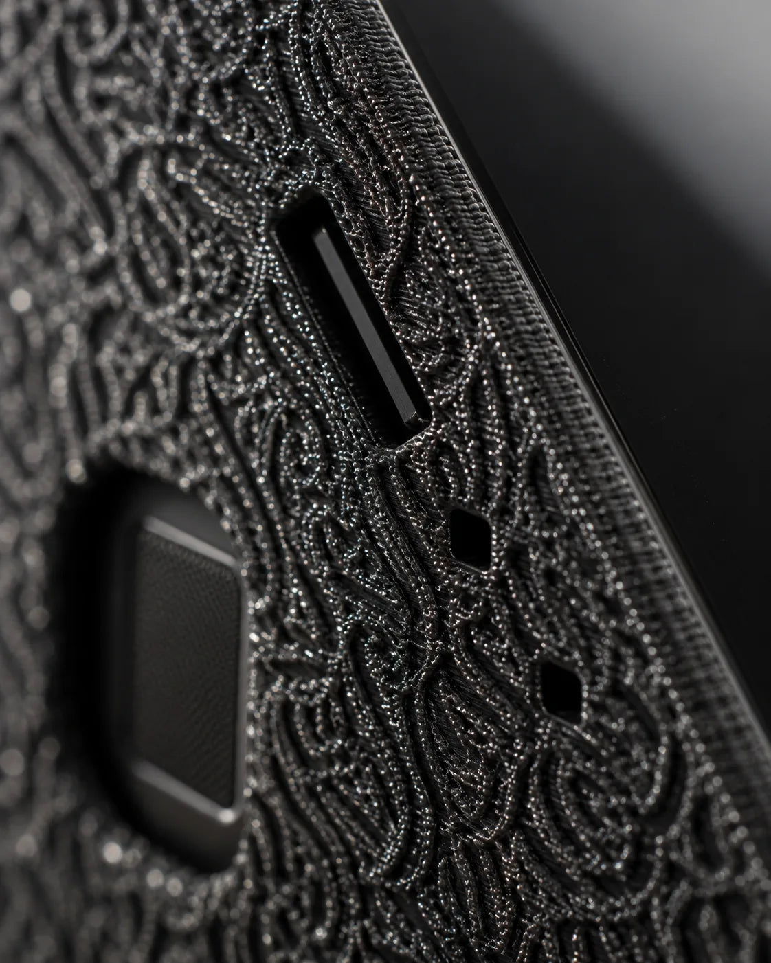 Detail — texture macro